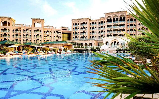 Royal Saray Resort