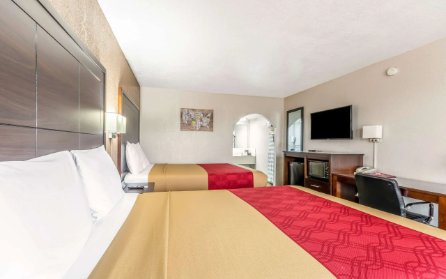 Econo Lodge Winfield