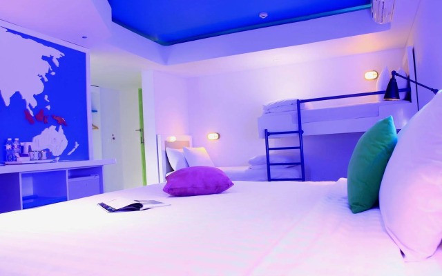 Berry Glee Thematic Hotel