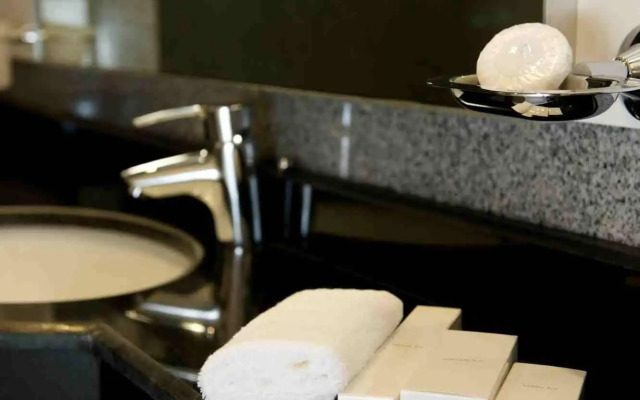 The Avenue Suites
