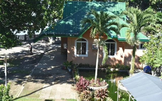 Seaside Travelers Inn by Camiguin Island Home