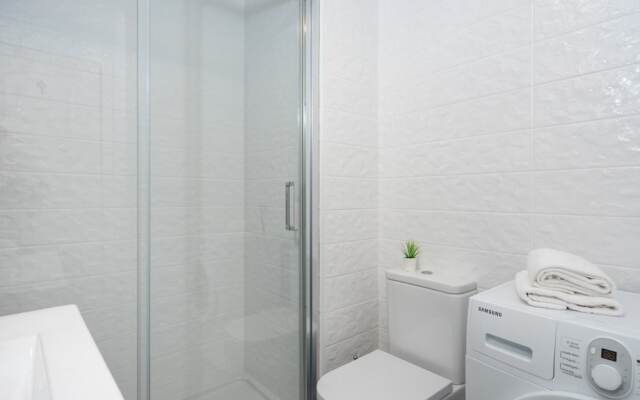 Apartment - 2 Bedrooms with Pool and WiFi - 107805