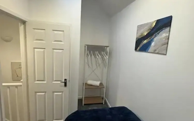 3 Floor 2 Bedroom House