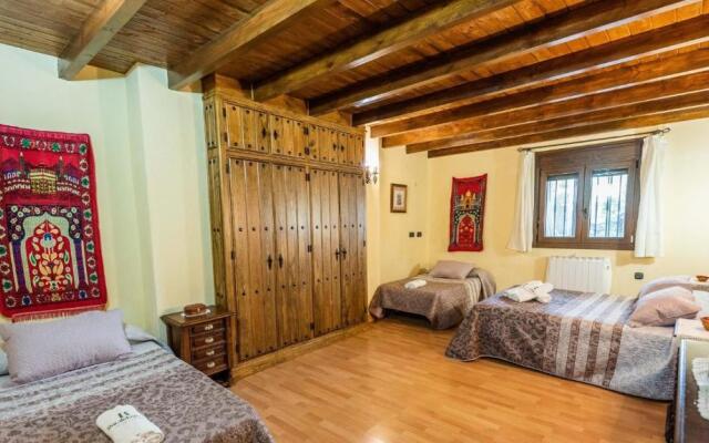 Casa Los Frailecillos Villanueva del Trabuco by Ruralidays