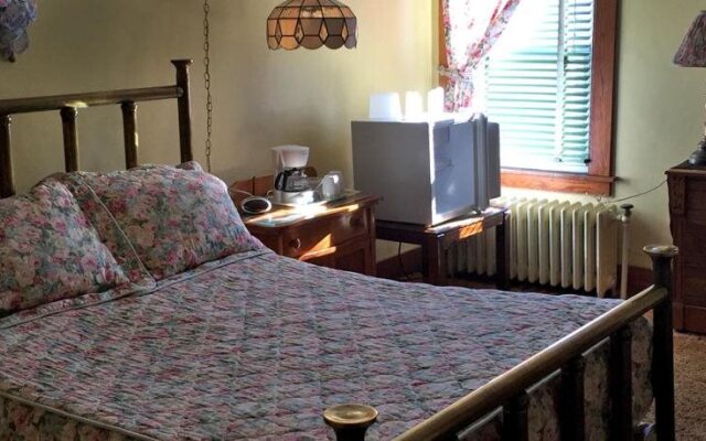The Stone House Motel & Motor Lodge