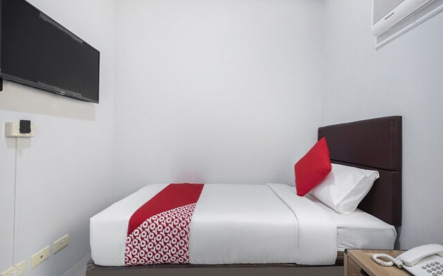 Finnex Hotel by OYO Rooms