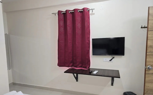 Om Sri Vigneshwara Palani Grand Hotel