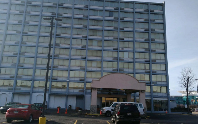 University Hotel and Suites