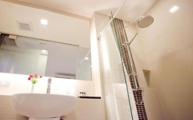 Seasons Boutique Hotel