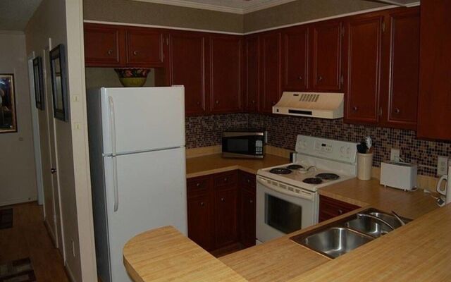 Pelican's Watch 204 - 3 Br Condo