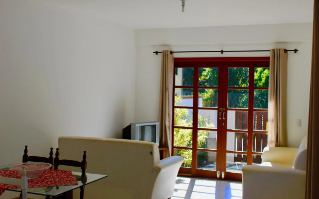 Sobrado com piscina em Mariscal Rutilio N125