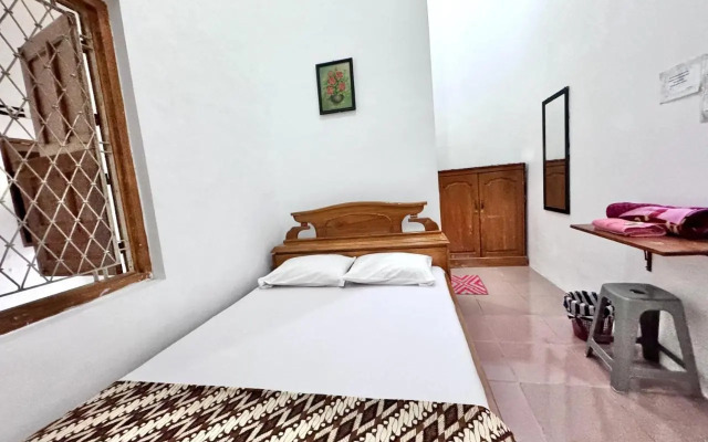 Santalum Hotel