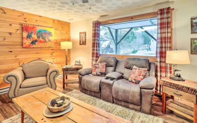 Mountain Retreat < 4 Mi to Downtown Boone!