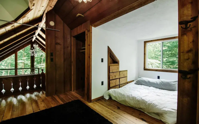 Northern Nights Chalet by Wanderlust Abodes