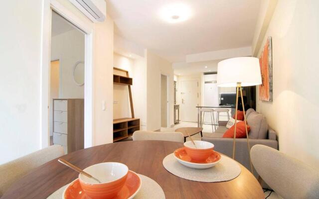 Beautiful Apartment next to Santiago Bernabeu by Batuecas