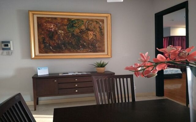 At Home Somerset Permata Berlian