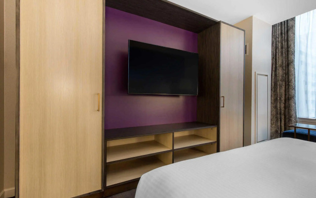 The Chicago Hotel Collection Magnificent Mile Hotel & Suites 