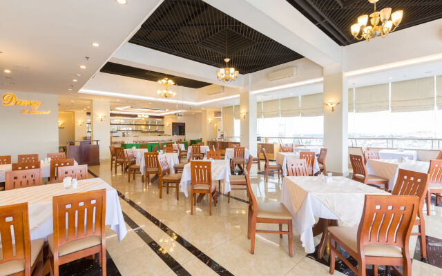 Happy Life Hotel