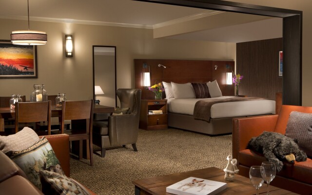 The Lakefront Anchorage