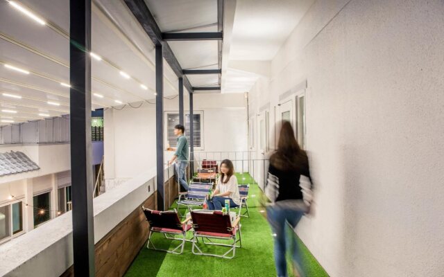 MIDO Hostel