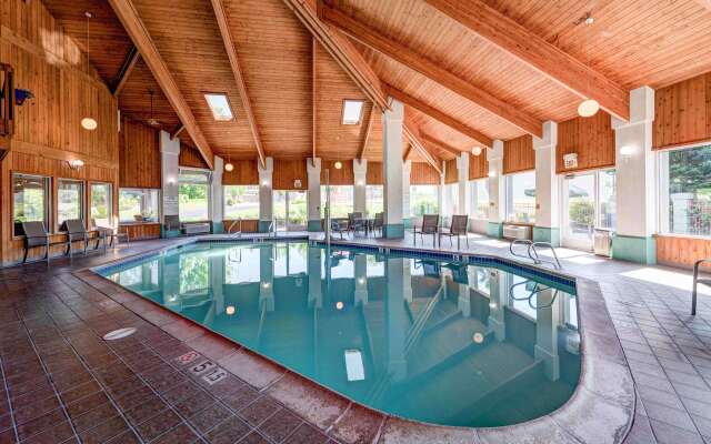 SureStay Plus Hotel by Best Western Redding