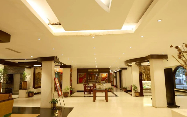 Breeze Residency – Lobby – Tiruchirappalli