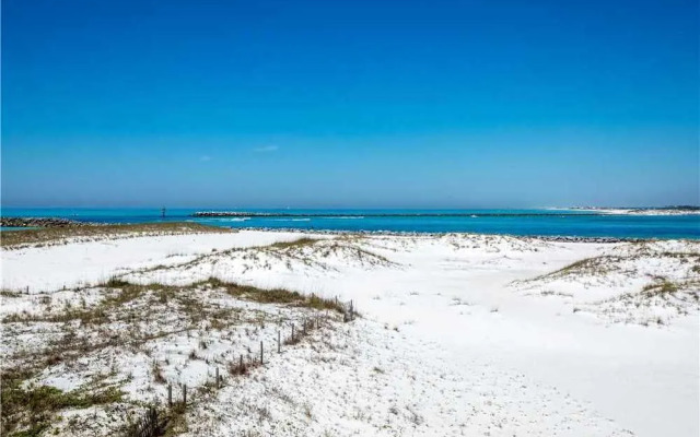 Seabreeze 5 Bedroom Home by RedAwning