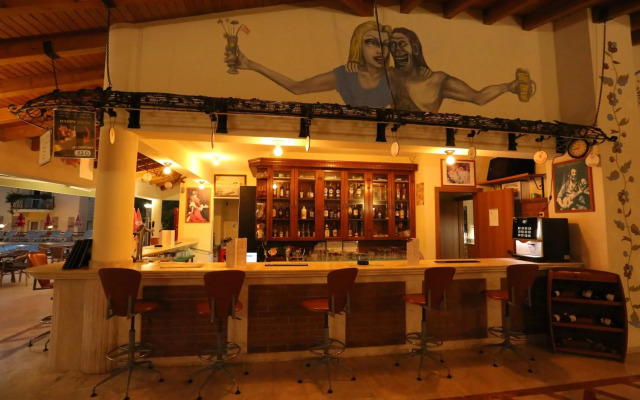 Mavruka Hotel