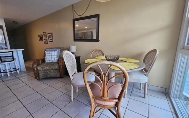 Sea Village #4210 Ocean Front Lanai!