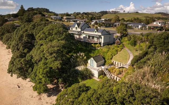 Beach Lodge