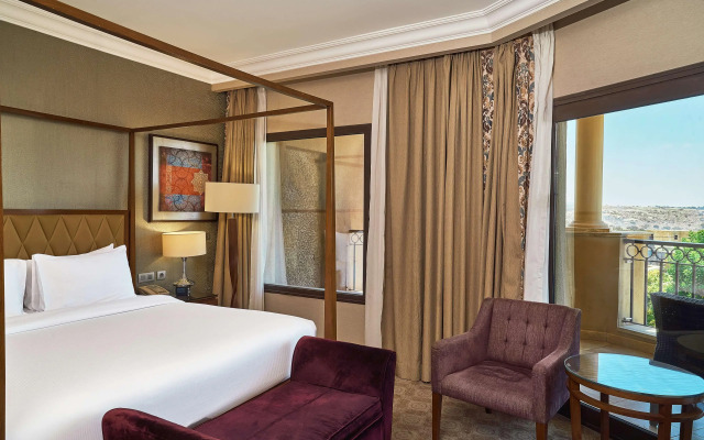 Hilton Alexandria King's Ranch