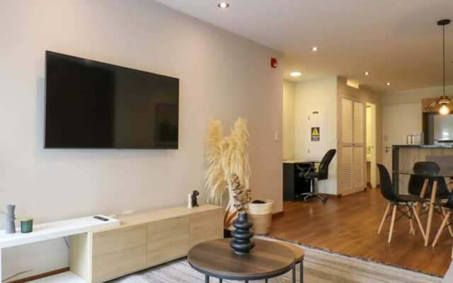 w Splendid 1BR With Balcony in Miraflores