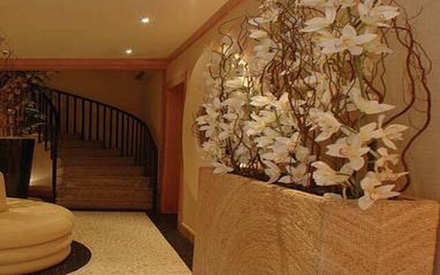 Issham Hotel