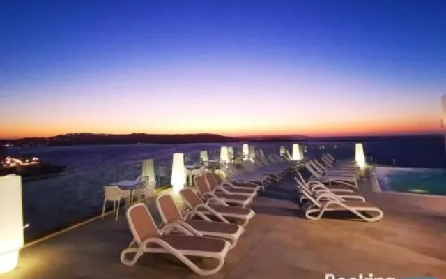 Seaview Hotel
