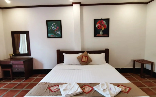 Vang Vieng Savanh Sunset view resort