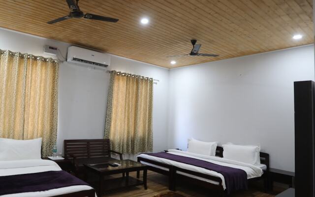 Le Roi Floating Huts & Eco Rooms