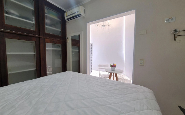 Apto em frente à praia em Caraguatatuba