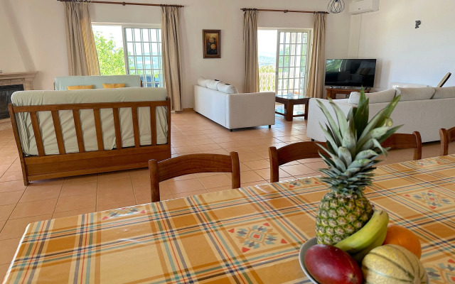 BnB Homes Luxurious Villa With 5 Bedrooms Pool