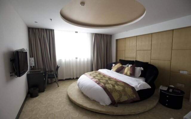 Omega Hotel
