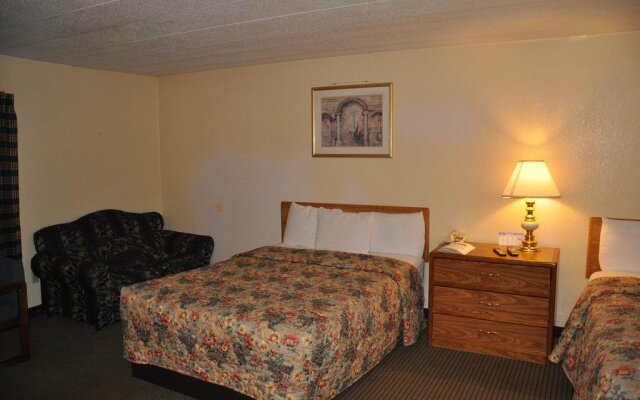 Holiday Inn Express & Suites Bloomington W Mall