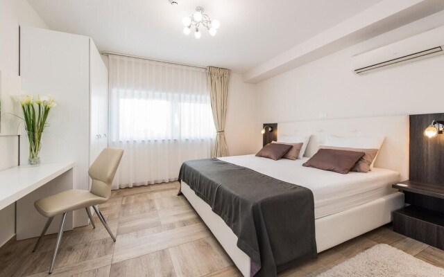 Nice Home in Novalja With Wifi and 2 Bedrooms