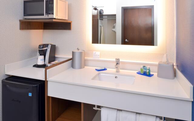 Holiday Inn Express Wixom by IHG