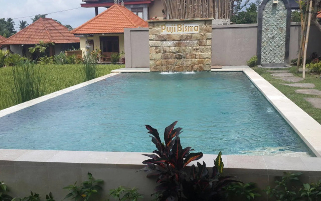 Puji Bungalow & Hostel