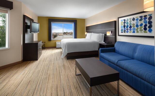 Holiday Inn Express Suites Belmont, an IHG Hotel