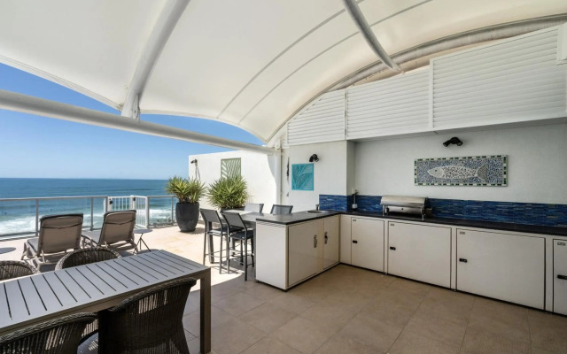 Rolling Surf Resort