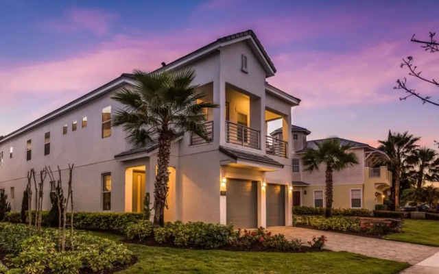 W216 - 5 Bedroom Luxury Villa Near Disney