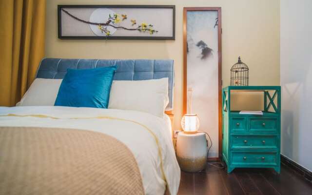 Locals Boutique Apartment Qianshan No.8