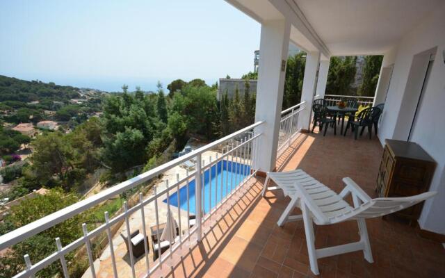 Lloret Apartments