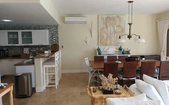 Magnificent Villa With Ocean View in Puerto Bahia