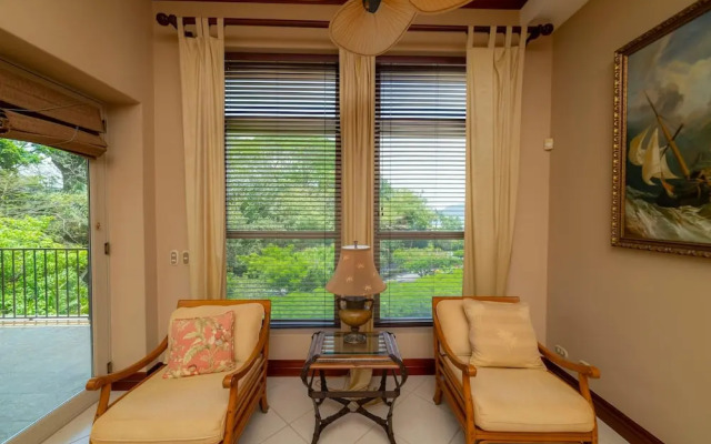 Bella Vista 8B 3 Bedr 3 1 2 Bath